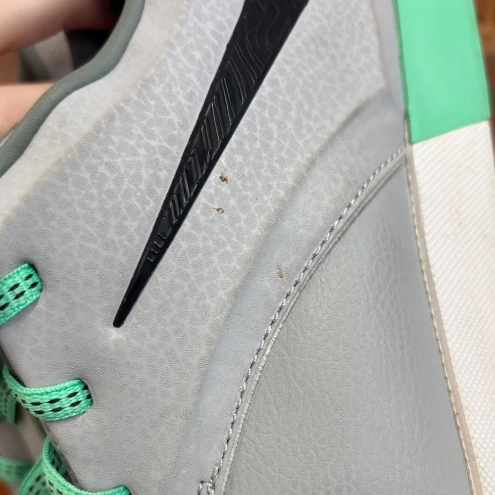 Nike KD Vulc 2 Basketball Sneakers Grey Barely Green Color Way Size 7 Youth‎